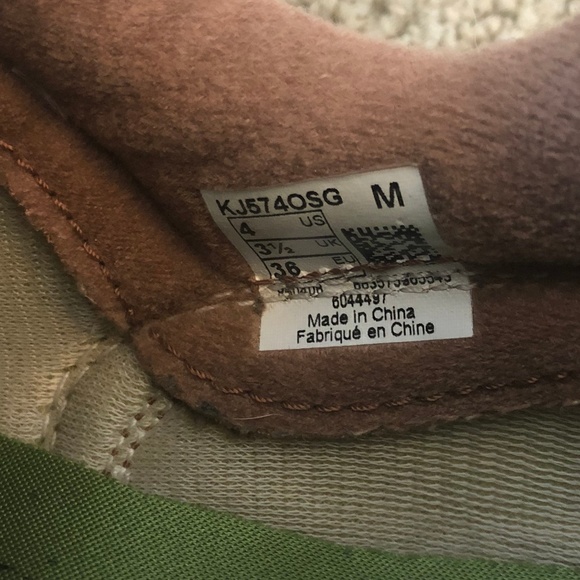 Oscar the Grouch New Balance Sesame Street Shoes - Picture 3 of 4